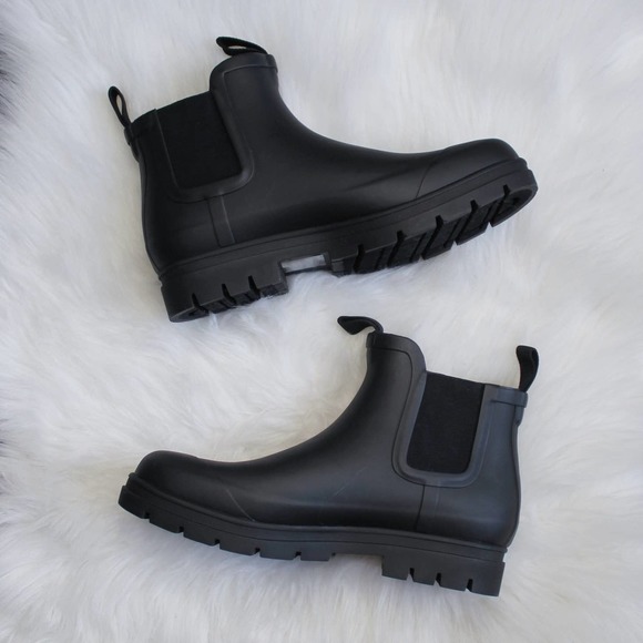 Everlane Black Rubber Rain Boot - Picture 2 of 6